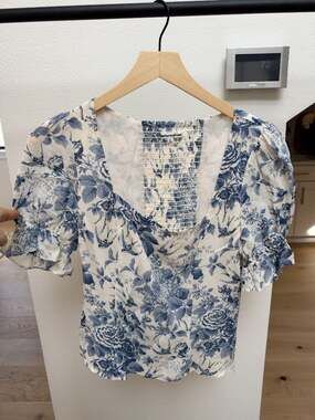 Reformation Delevan Top Blue White Floral Puff Sleeve Blouse Size 6